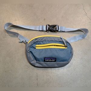 NWOT Patagonia Ultralight Black Hole Hip Pack Adult Blue Yellow
